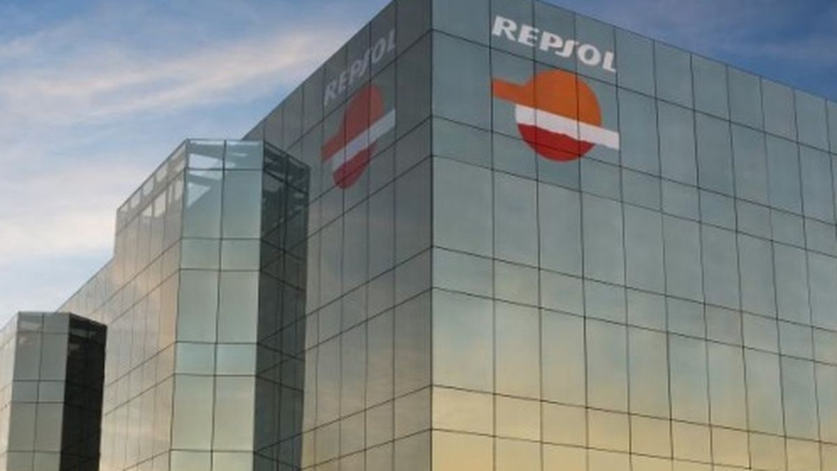 Repsol cae a mínimos de marzo entre la polémica por las prospecciones en Canarias