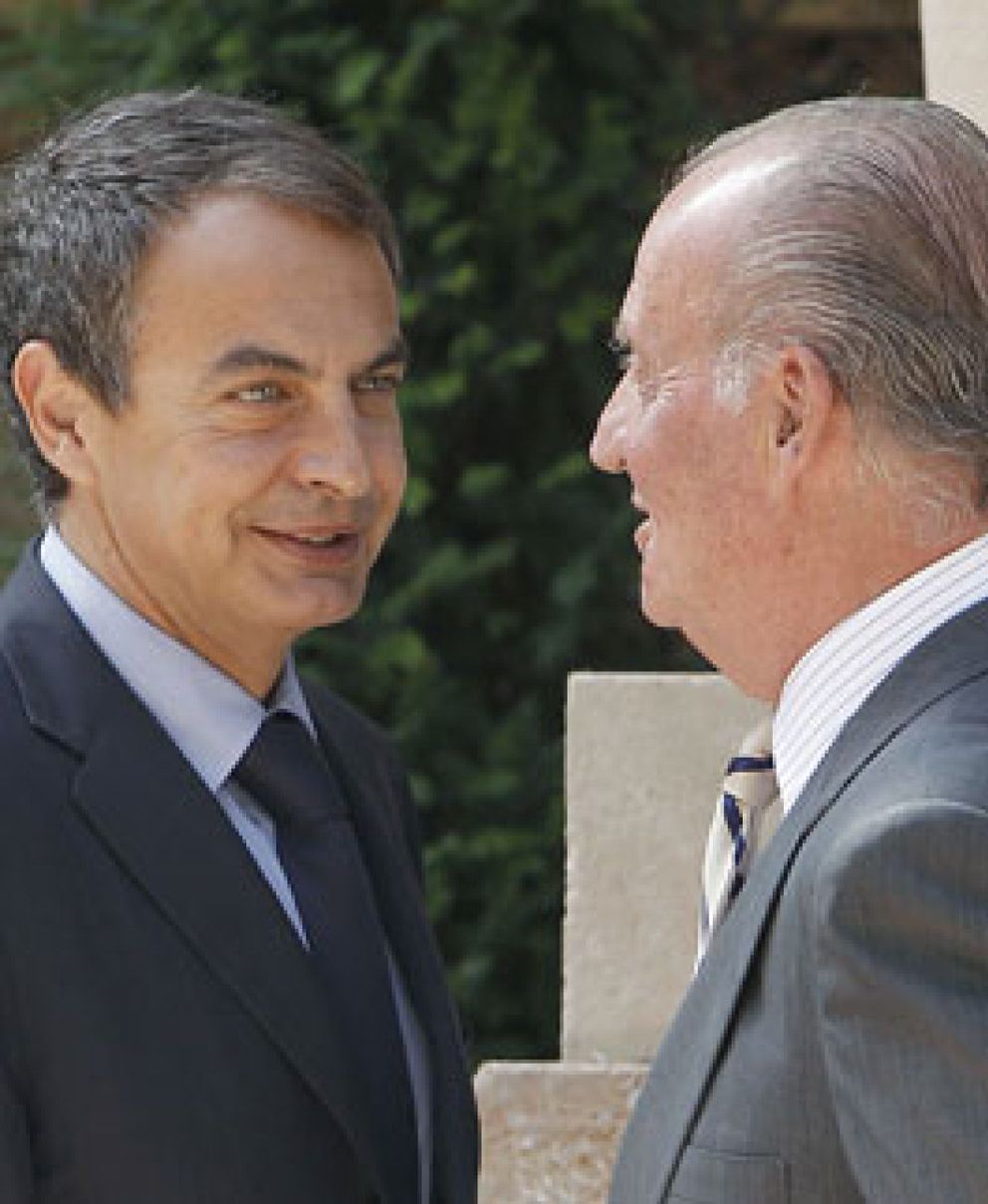 Foto: Zapatero visita al Rey al estilo Aznar