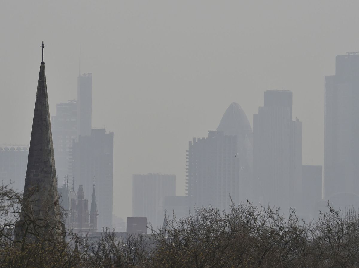 Foto: Altos niveles de contaminación en la ciudad de Londres. Reuters