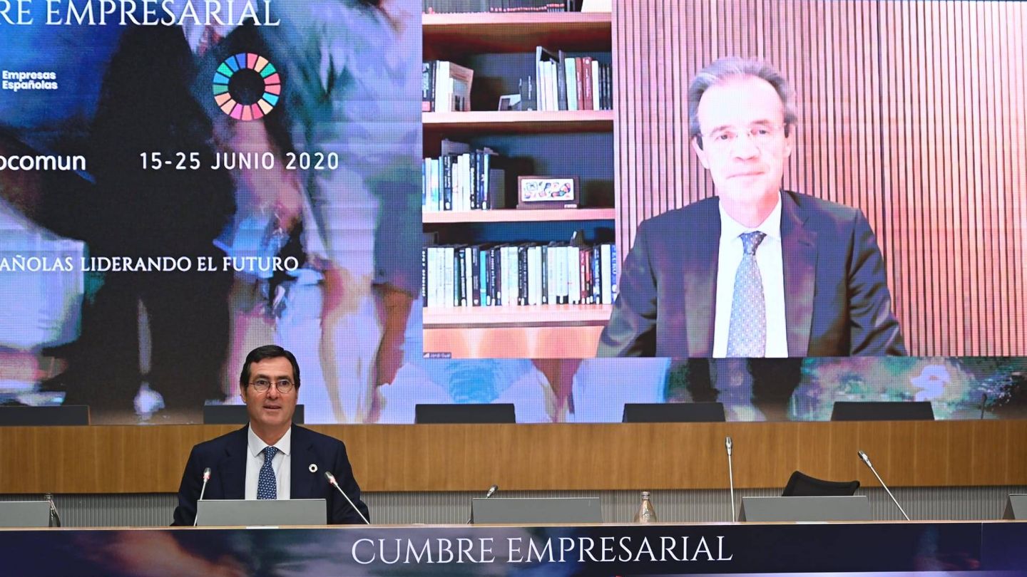 Jordi Gual, presidente de CaixaBank, interviene por videoconferencia.