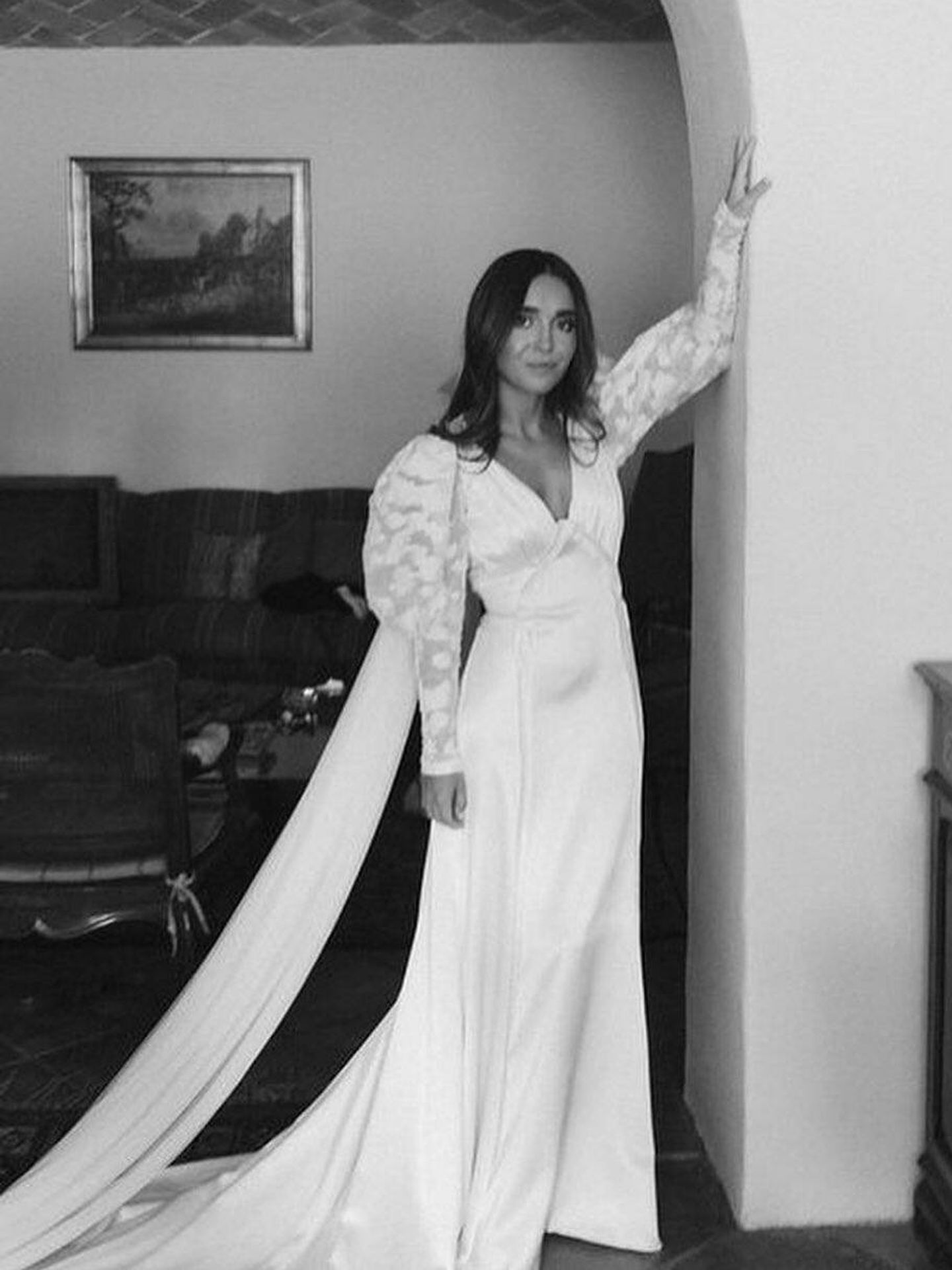 Inés Arroyo, vestida de novia. (Instagram/@dosmasenlamesa)