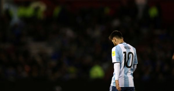 Foto: Messi se lamenta en el partido contra Venzuela. (EFE) 