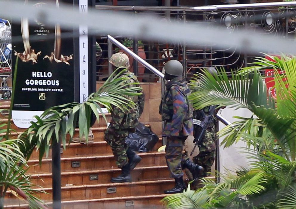 Foto: Soldados de las Fuerzas de Defensa llegan al centro comercial Westgate. (EFE)