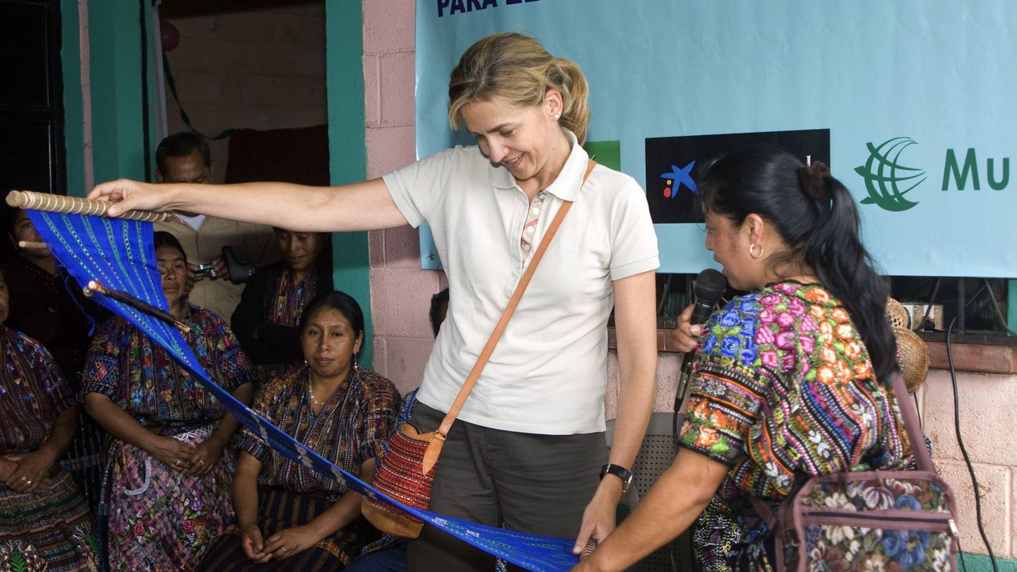 La Infanta Cristina visita un proyecto de La Caixa en Sololá, Guatemala. (EFE)