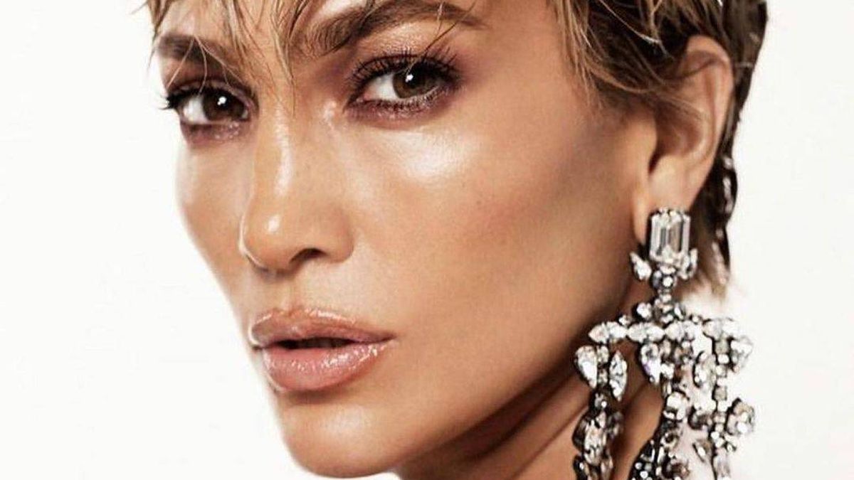Jennifer Lopez se corta el pelo para su última portada: pixie y glow para el 2021