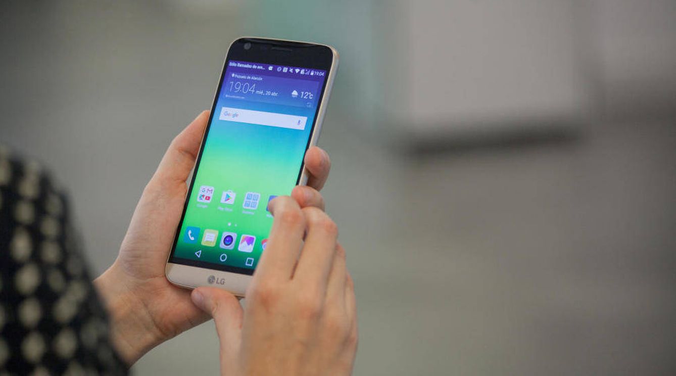 El LG G5, el último 'smartphone' de alta gama de la surcoreana. (Foto: Enrique Villarino)