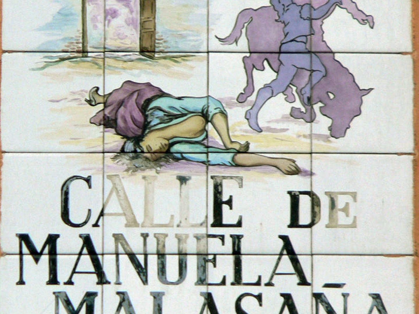 Placa con el nombre de la Calle de Manuela Malasaña, en Madrid. (Wikimedia Commons)