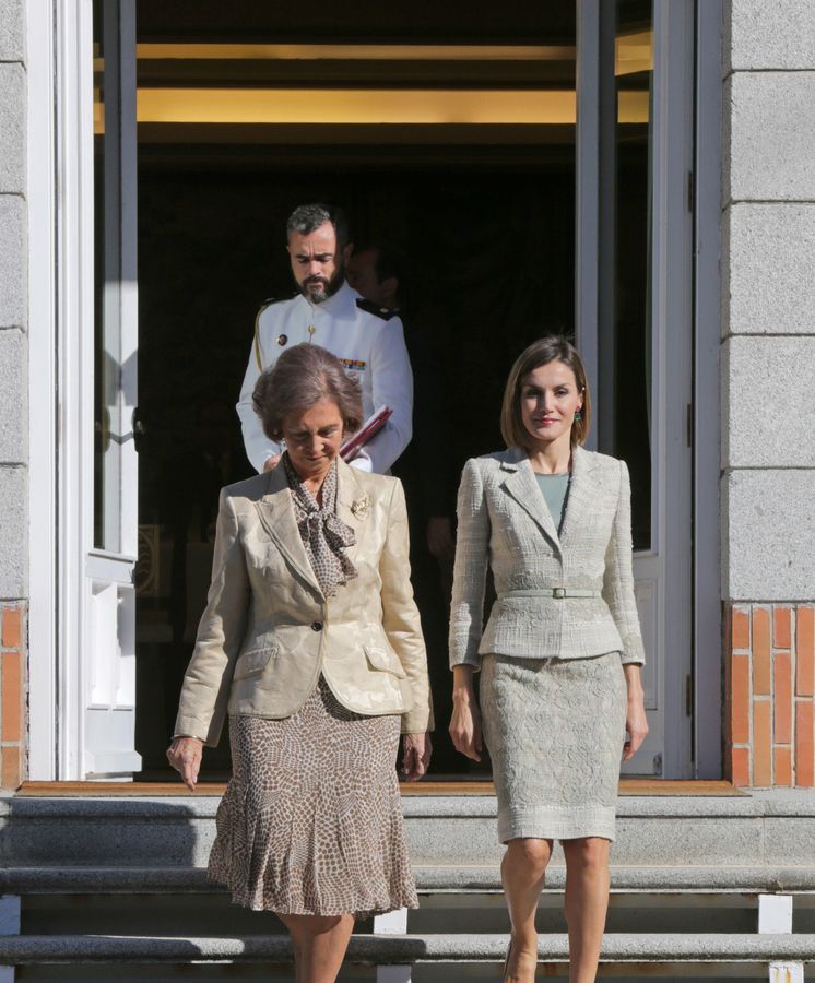 Foto: La Reina Sofía y la Reina Letizia, en el palacio de La Zarzuela (Gtres)