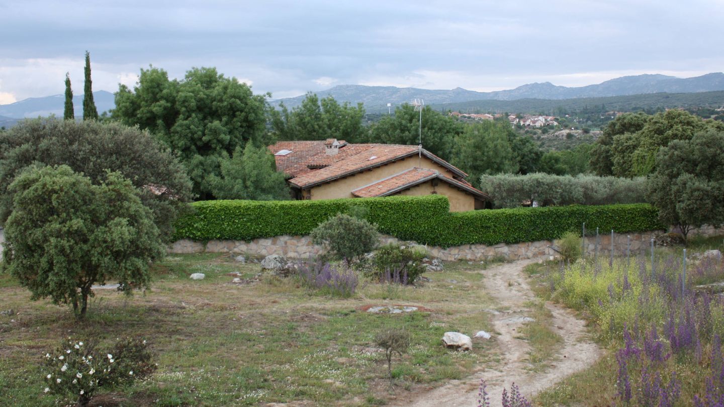 Vista del chalé de Montero e Iglesias desde el exterior. (Enrique Villarino)