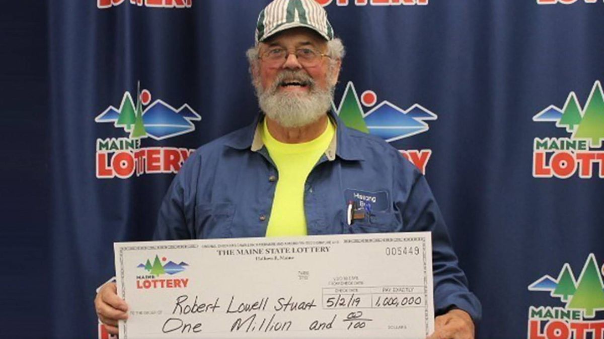 Un hombre gana dos veces la lotería en 4 meses y sigue viviendo en un remolque
