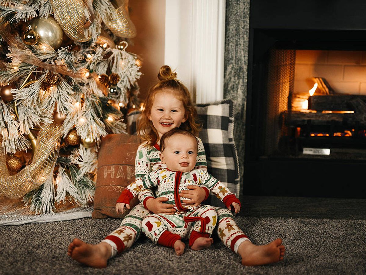 Foto: Pijamas de Navidad para toda la familia (Christian Bowen para Unsplash)