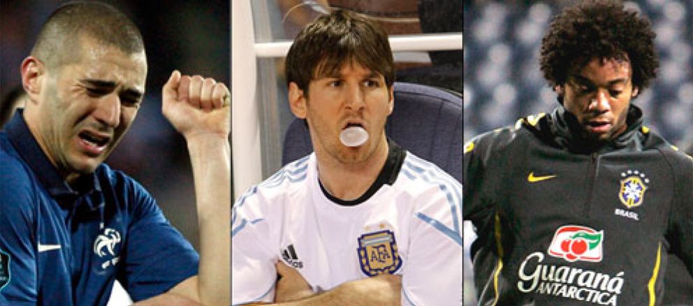 Foto: Benzema, Messi y Marcelo, afectados por el 'virus FIFA' pese a no jugar en un 'patatal'
