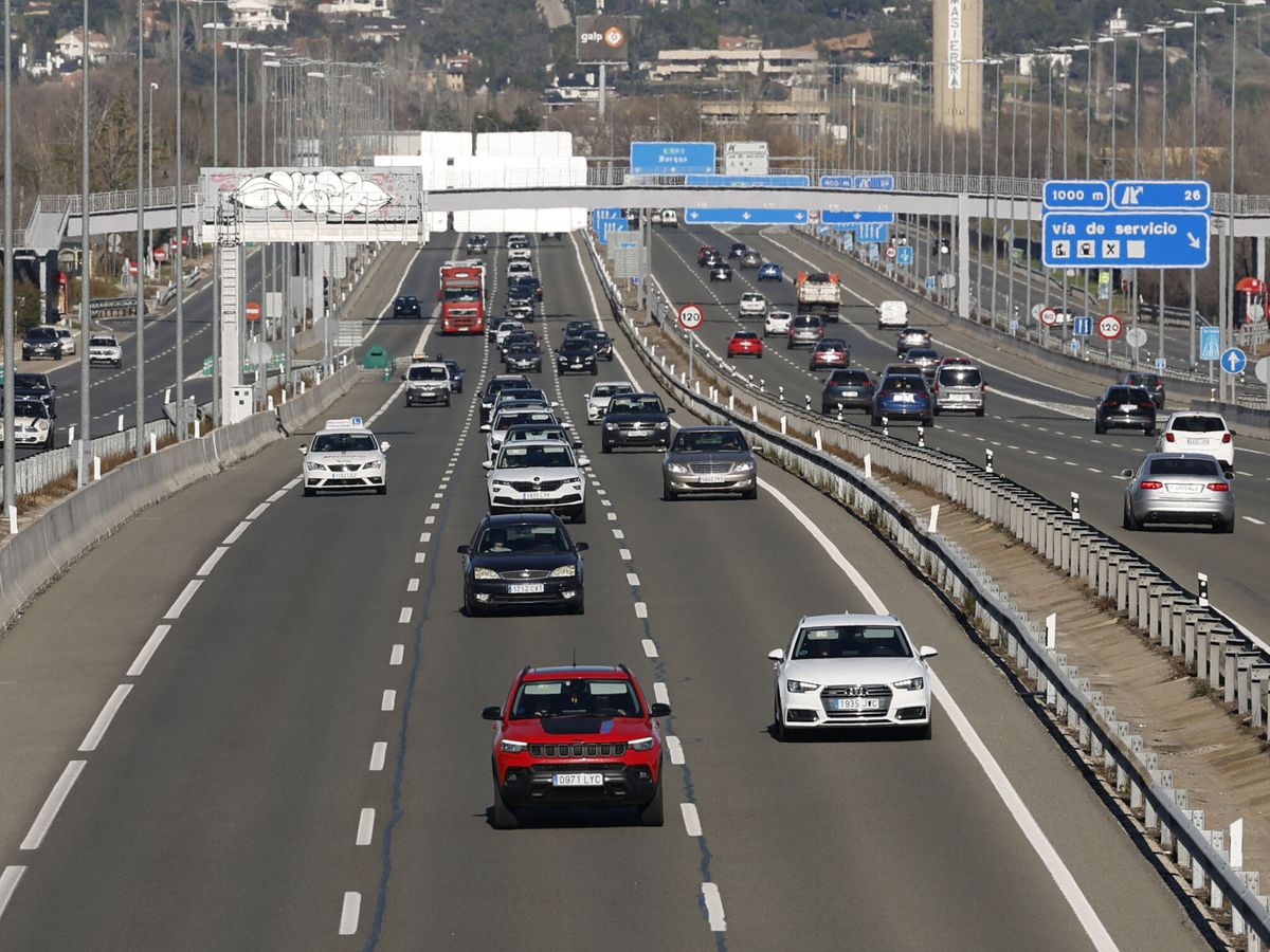 Foto: El servicio protege de multas en vías con límites de 70 a 120 km/h. (EFE/J.J.Guillén)