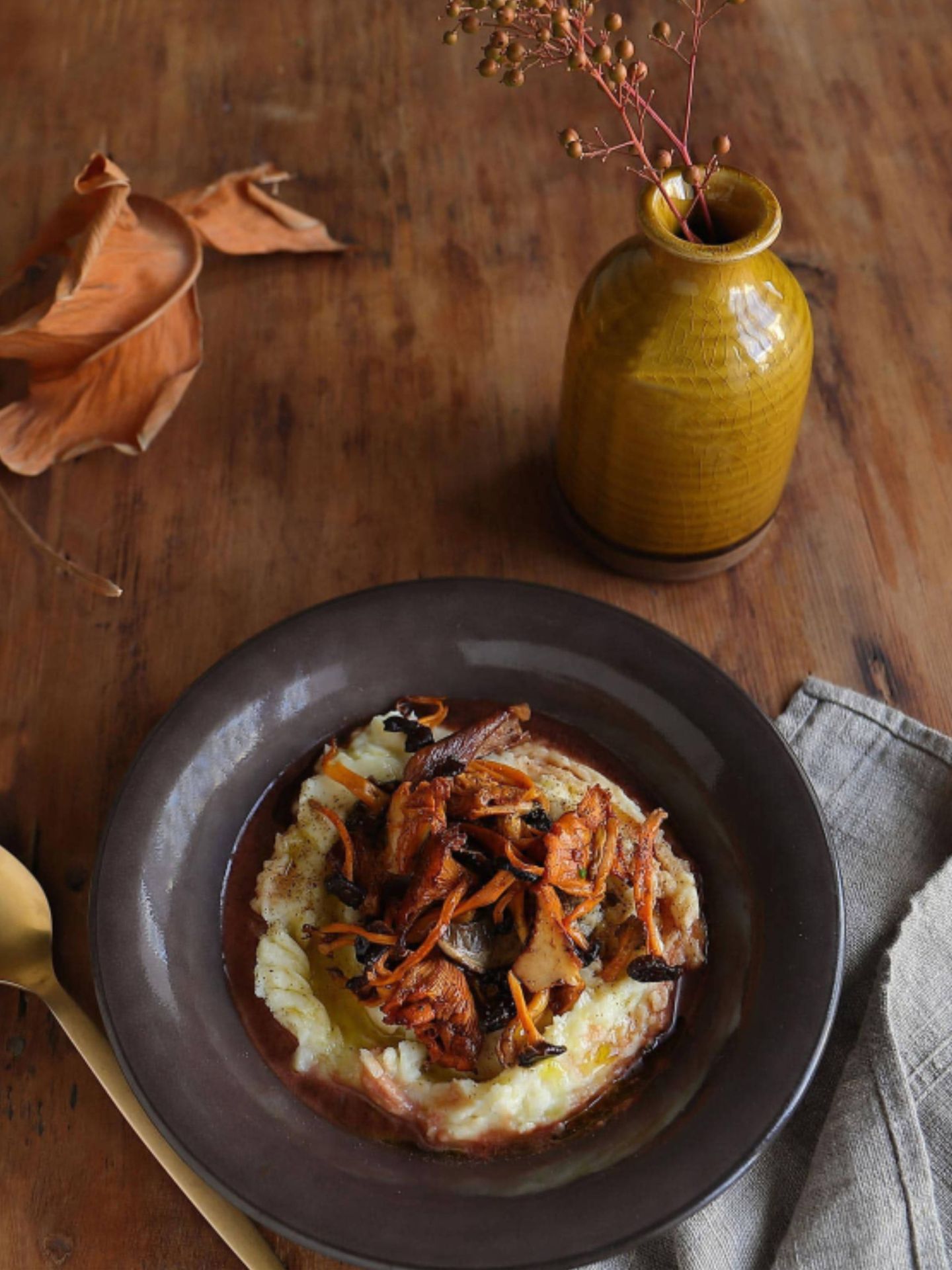 No solo decora tu mesa, Zara Home también te enseña deliciosas recetas de otoño. (Cortesía)