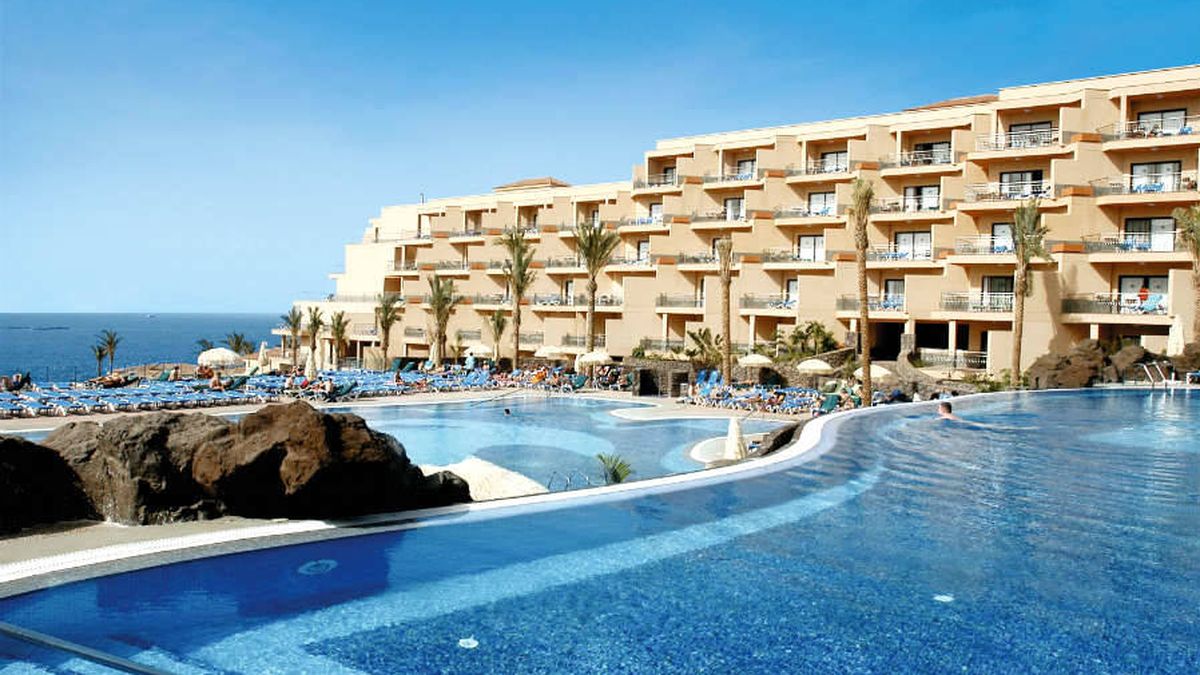 A subasta un hotel estrella de Riu en Tenerife arrastrado por el concurso de su dueño