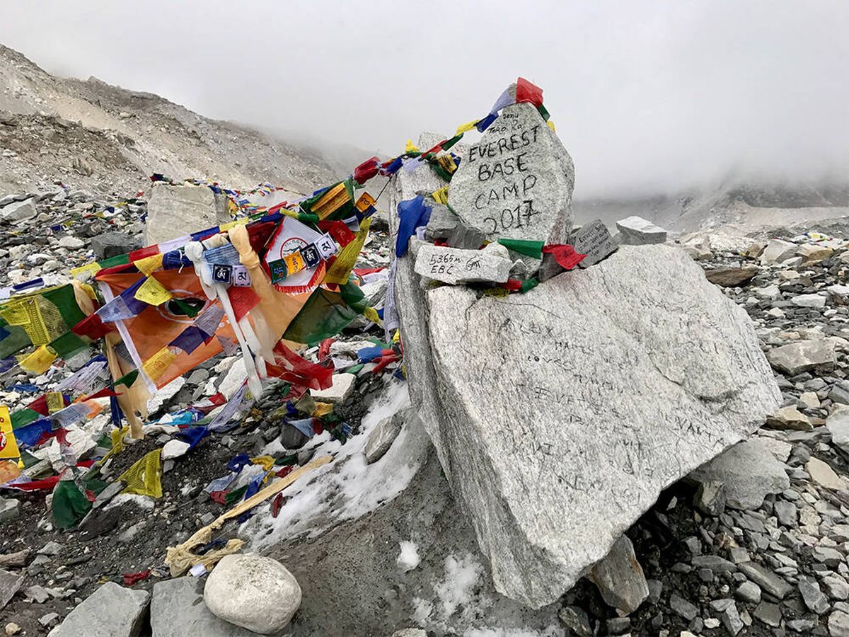 Foto: Nepal podría reubicar el campamento base del Everest debido al cambio climático (Unsplash/Mari Partyka)