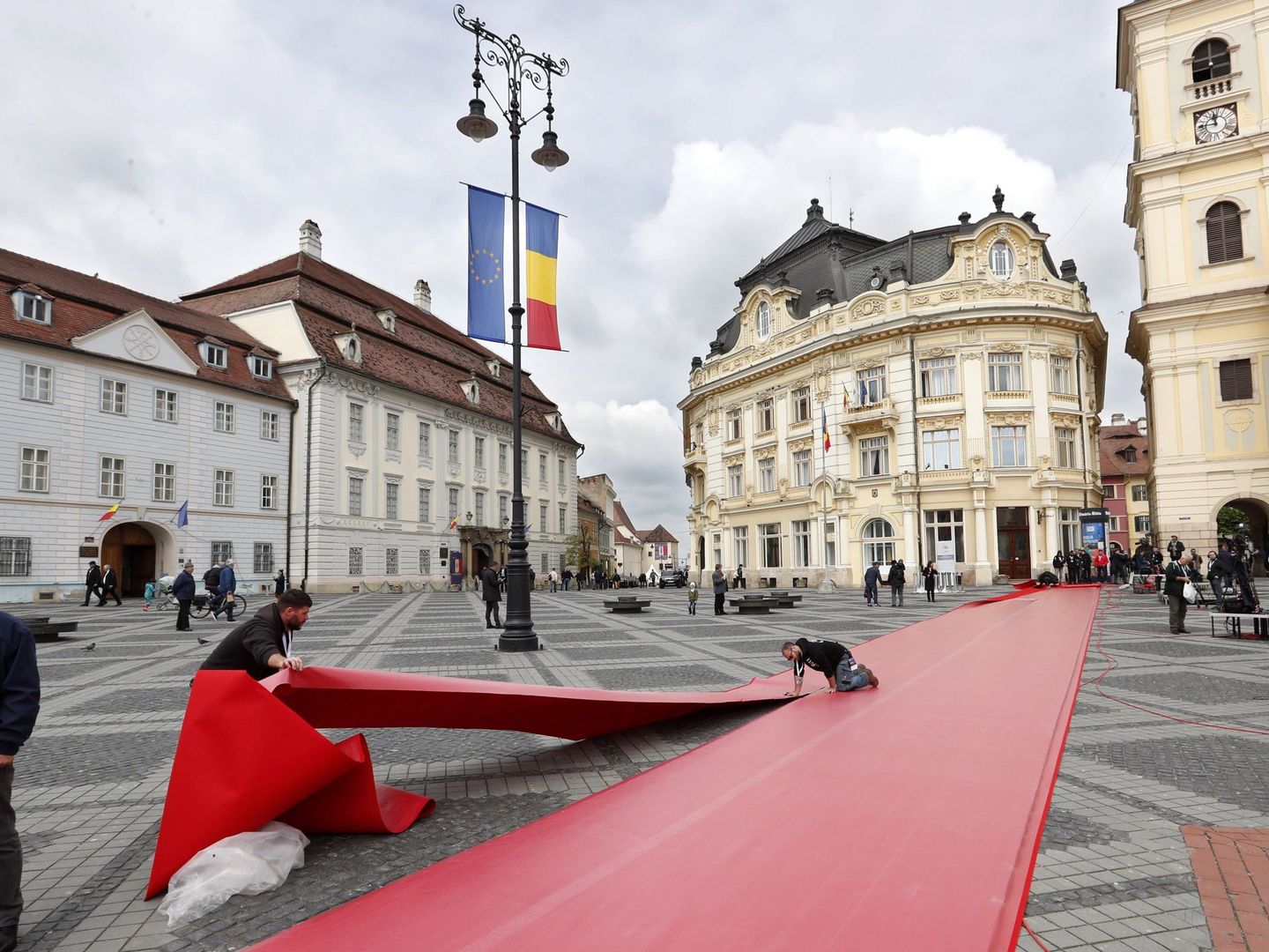 Plaza central de Sibiu, donde se celebra este jueves la cumbre europea. (Reuters)