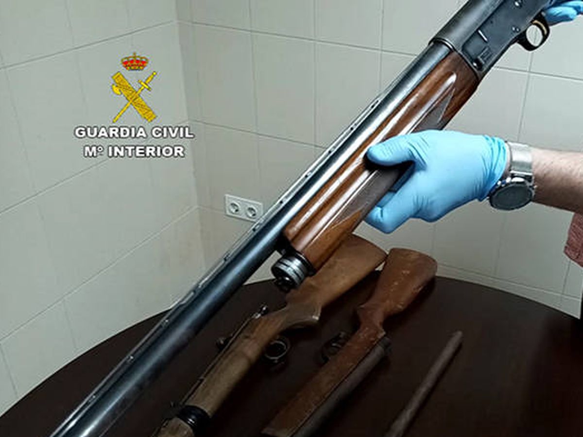 Foto: El arma con el que los acusados atacaron a las víctimas. Foto: Guardia Civil