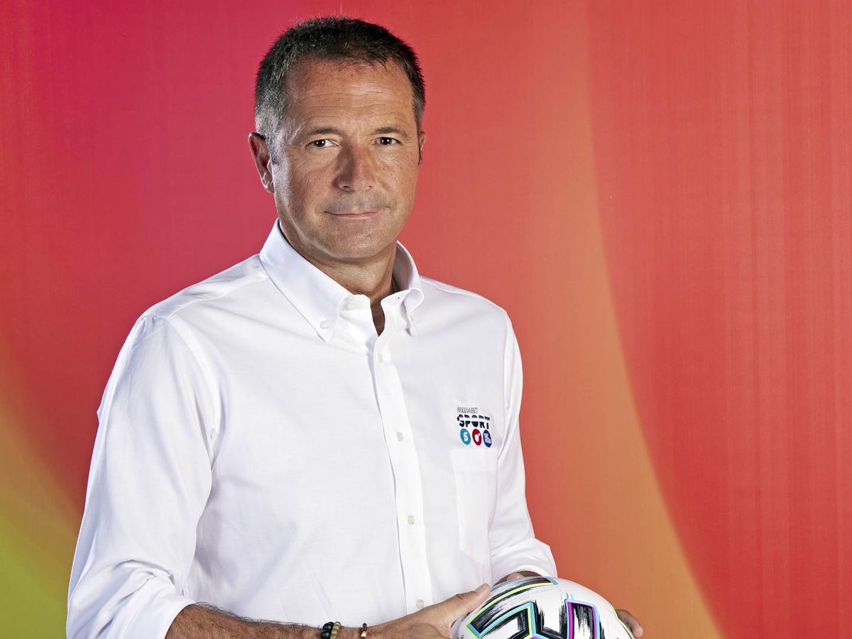 Foto: Manu Carreño, comentarista principal de la Eurocopa 2021. (Mediaset)
