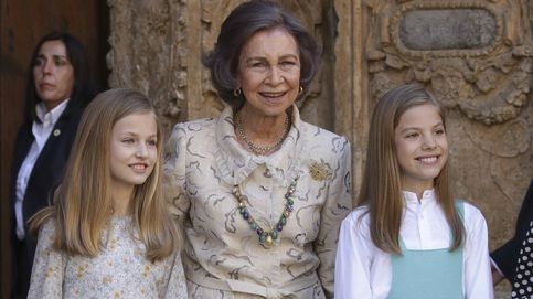 El valioso collar de huevos de Fabergé de la reina Sofía (y el de la reina Letizia que nunca ha lucido)