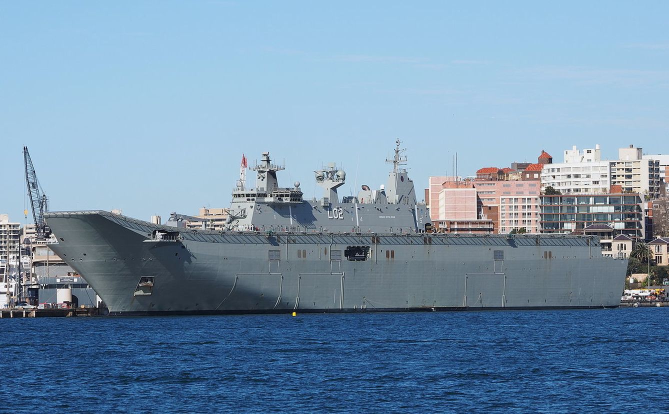 El buque de guerra de la clase Canberra. (Foto: Wikimedia Commons)