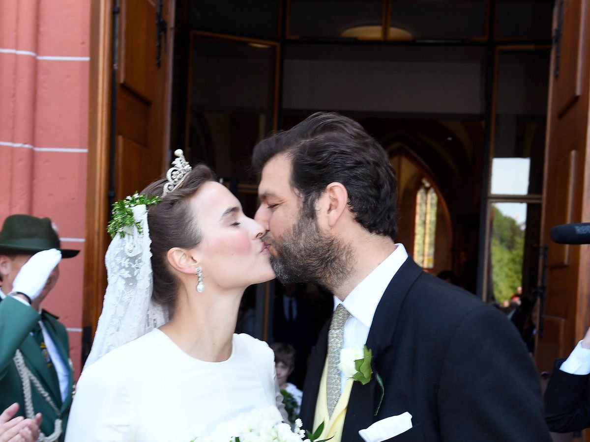 Foto: El principe Casimir y Alana Bunte, tras su boda. (Cordon Press)