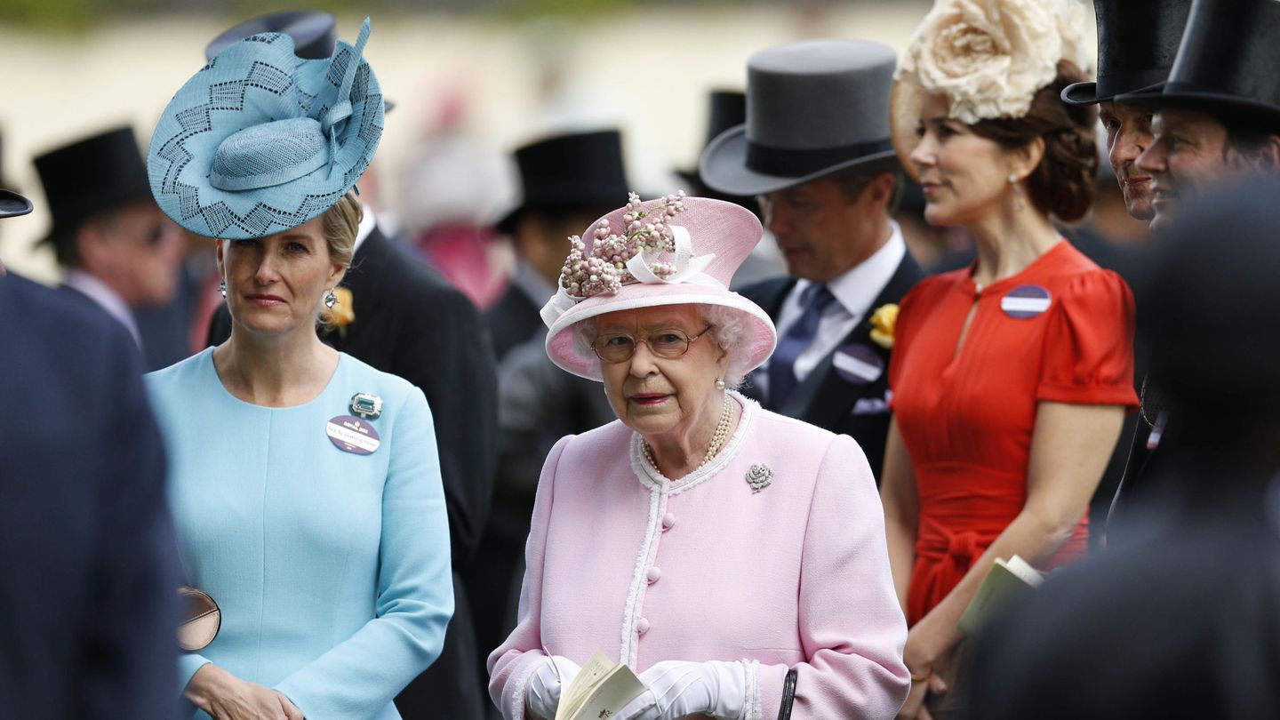 Sophie de Wessex y la reina Isabel II, en una imagen de archivo. (Reuters)