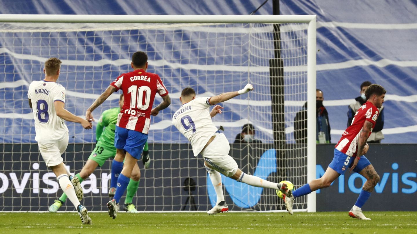 Imagen del tanto de Benzema. (Reuters/Sergio Pérez) 
