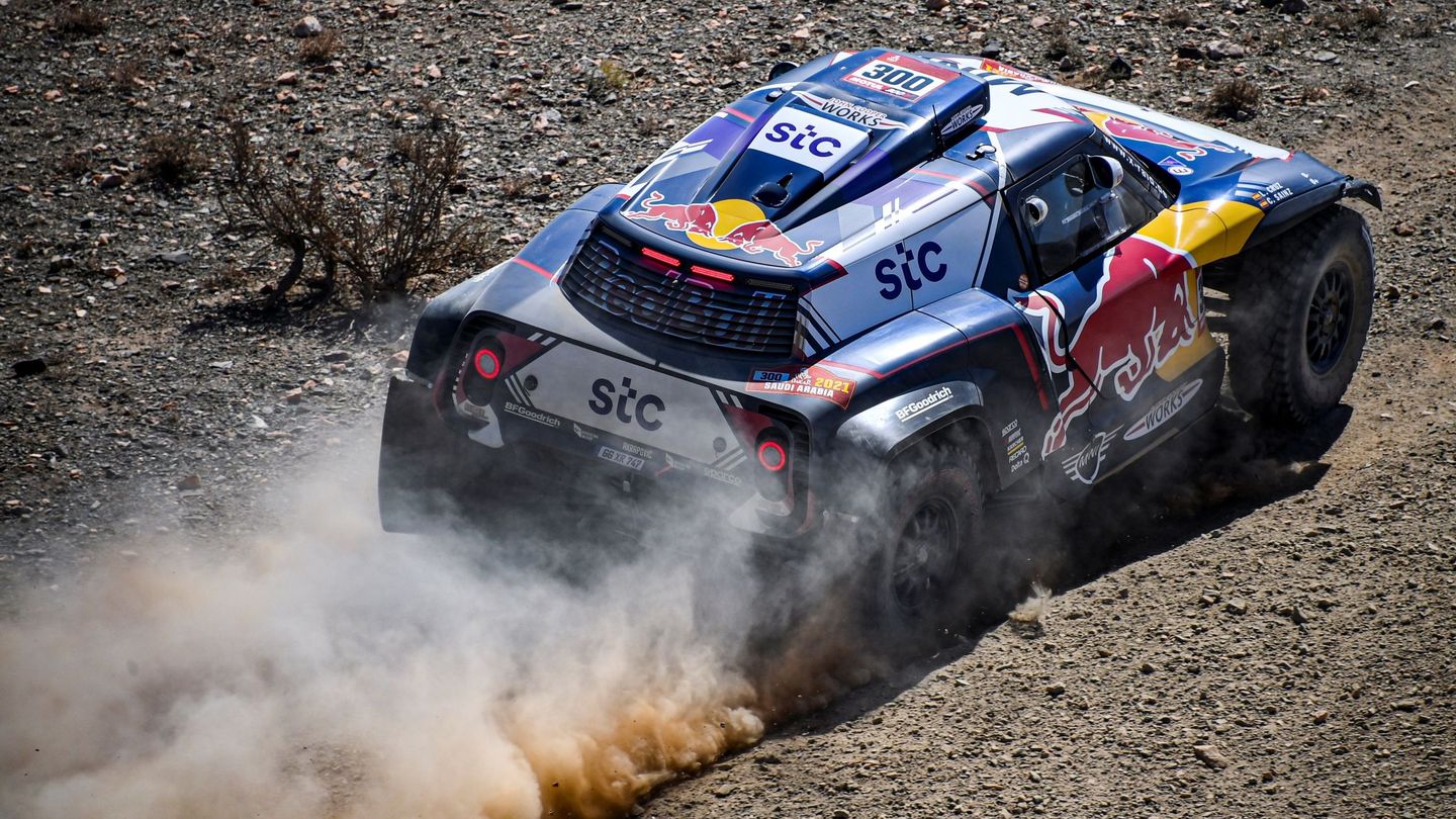 Carlos Sainz durante el Rally Dakar 2021. (Efe)