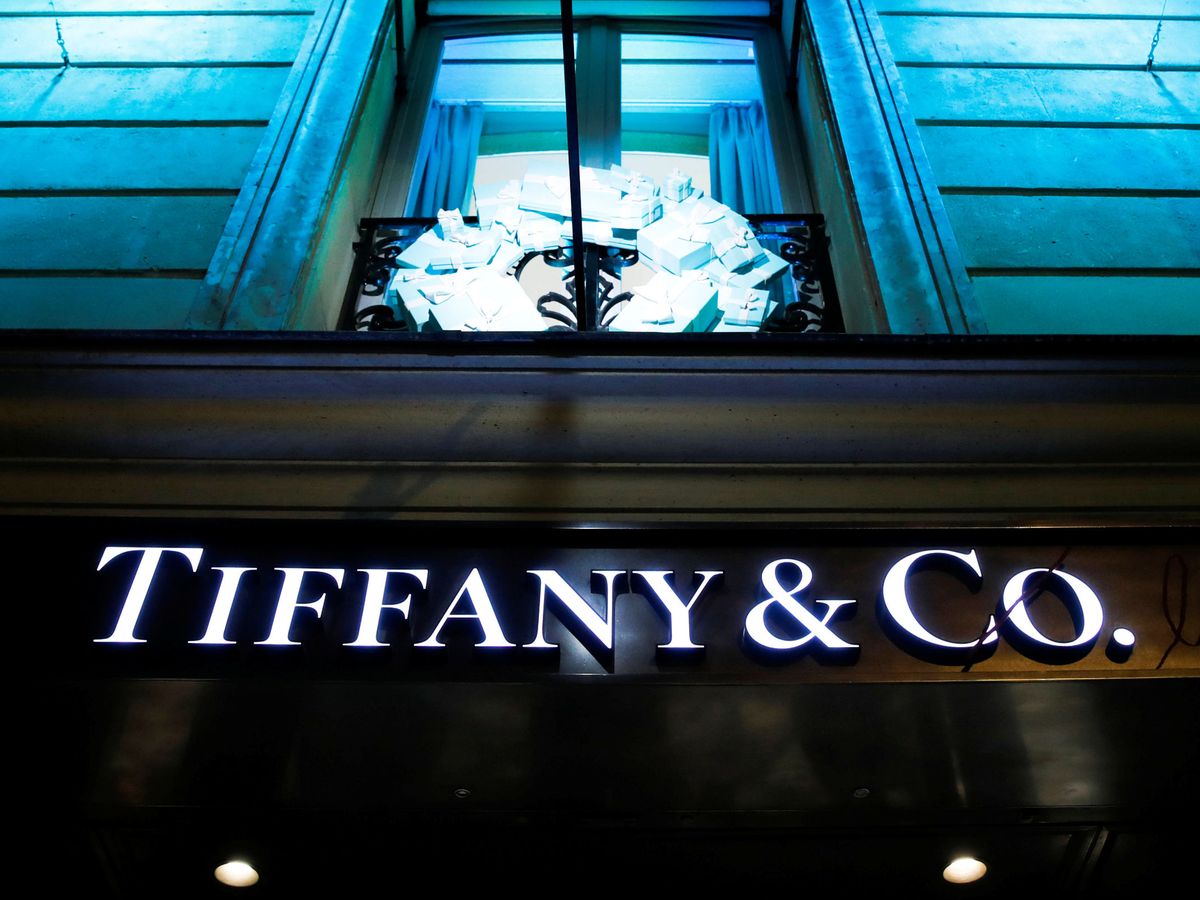Foto: Logotipo de la compañia Tiffany en París. (Reuters)