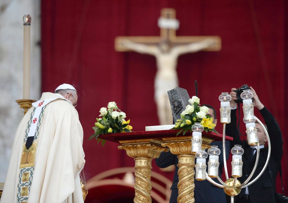 Foto: El Papa Francisco durante una ceremonia en la Plaza de San Pedro (Reuters).