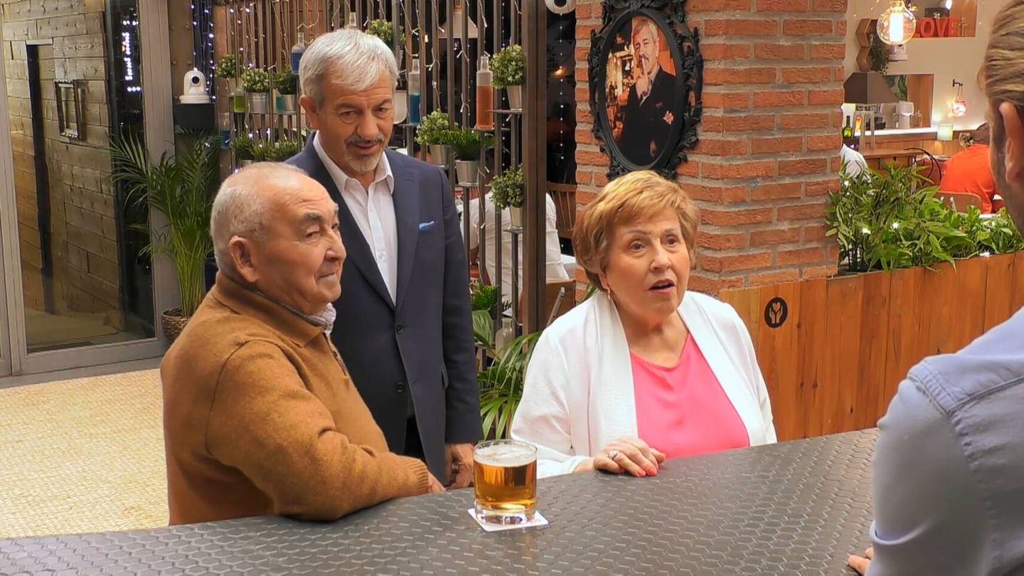 Juan y María, en 'First Dates'. (Mediaset)