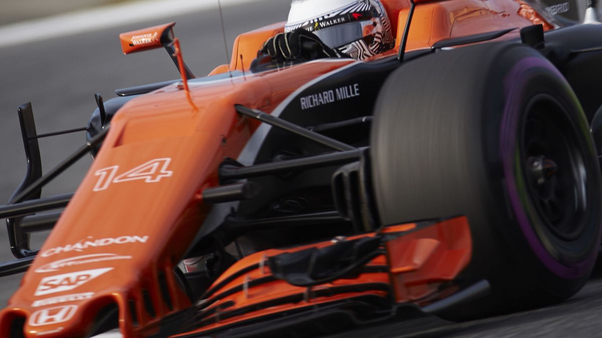Fernando Alonso se pone en el mercado para 2018: "Y estos coches son para mí"