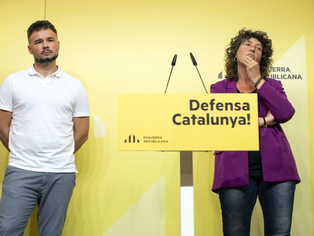 Foto: Los candidatos de ERC al Congreso Gabriel Rufián y Teresa Jordà. (EFE/Marta Pérez) 
