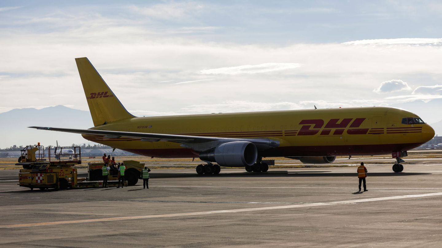 Avión de transporte de DHL. (Reuters)