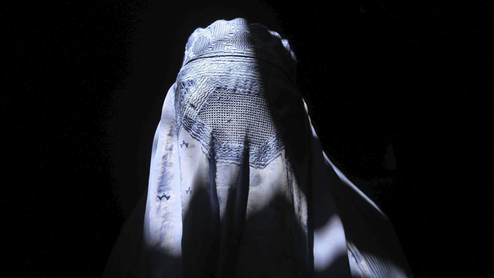 Foto: Los Países Bajos dan el primer paso para prohibir el burka en espacios públicos (Efe).