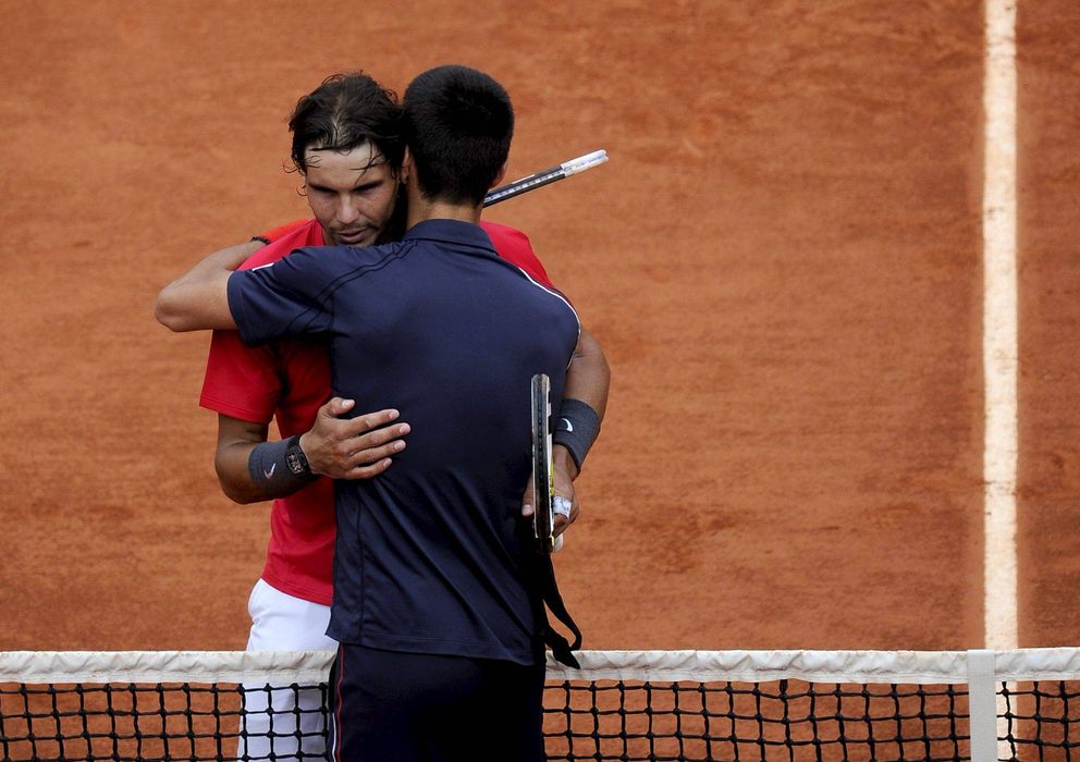 Foto: Nadal y Djokovic en Roland Garros (Efe).
