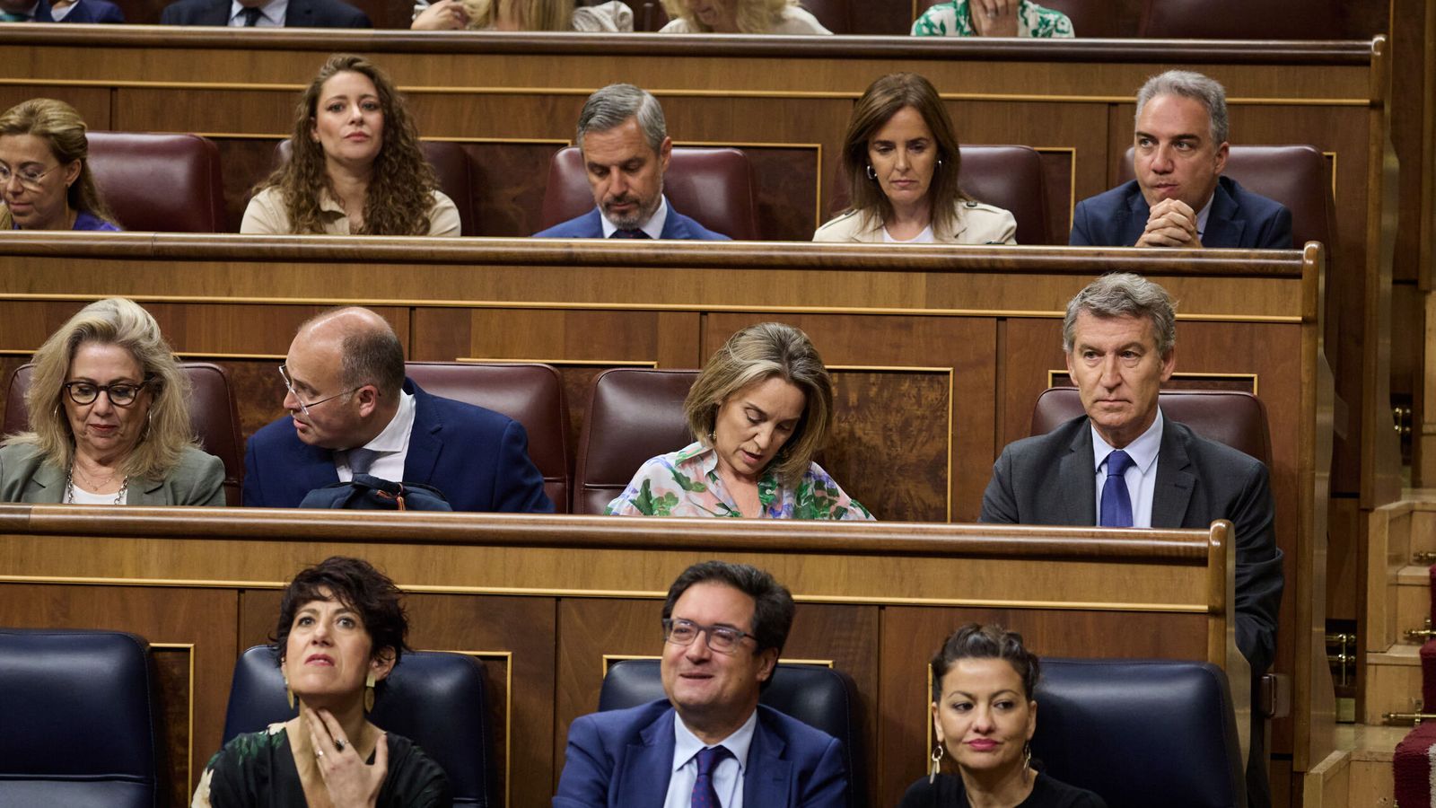 El Dos de Mayo evidencia la fractura política: Feijóo pide "acompañamiento" al Gobierno y Óscar López acusa al PP de financiar "basura fascista"
