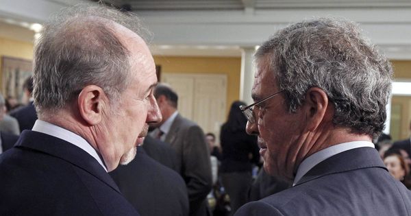 Foto: Fotografía de archivo del expresidente de Bankia Rodrigo Rato (i) y del expresidente de Telefónica César Alierta. (EFE)