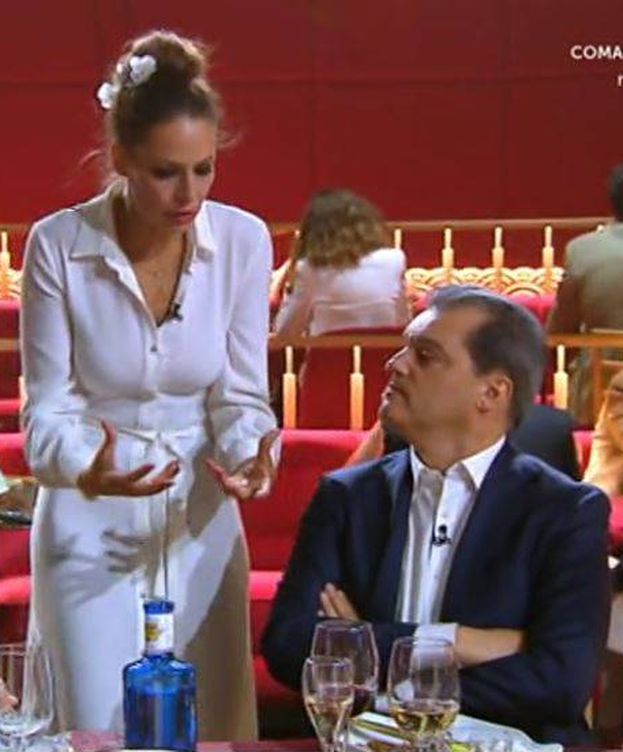 Foto: Ramón García hablando con Eva González en 'MasterChef Celebrity'