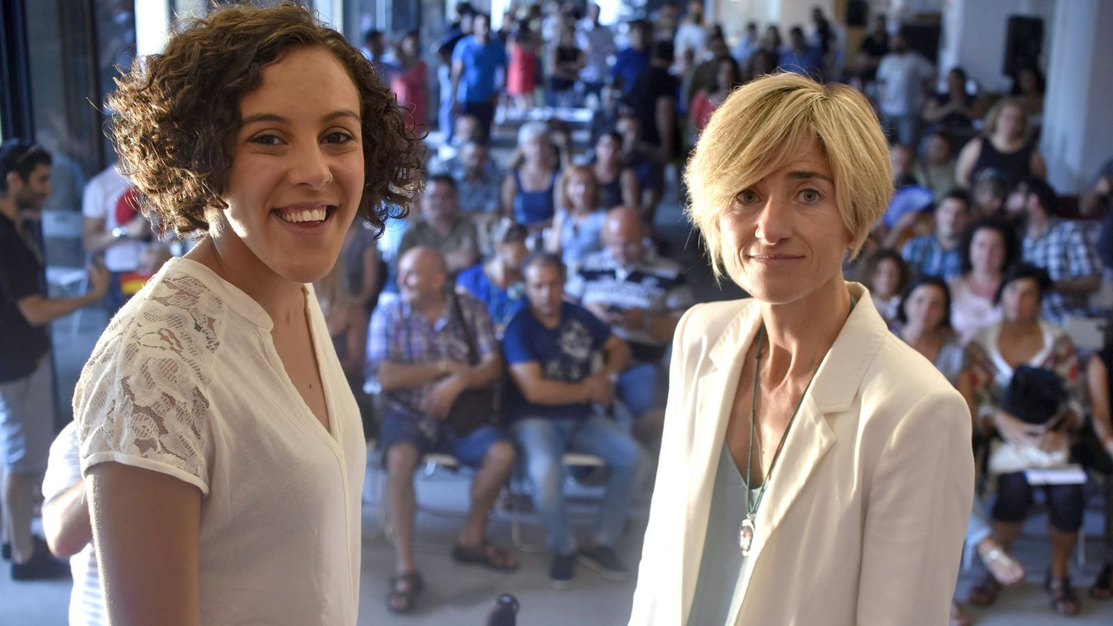 Foto: La secretaria general de Podemos Euskadi, Nagua Alba, con Pili Zabala, candidata a lendakari. (EFE)