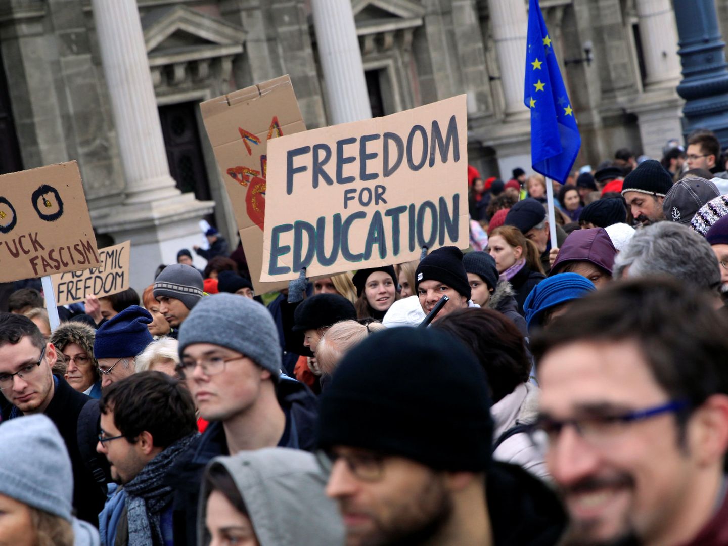 Manifestación a favor de la Universidad Central Europea en Budapest, el 24 de noviembre de 2018. (Reuters)