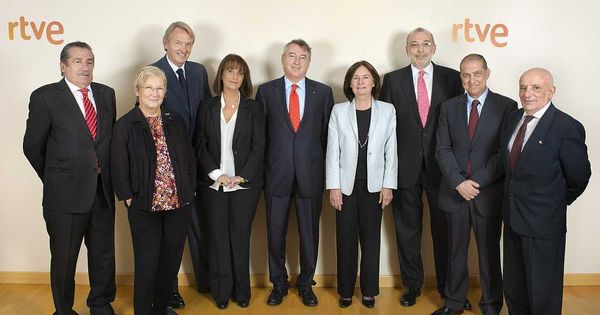 Foto: Foto de la actual composición del consejo de administración de RTVE, con José Antonio Sánchez en el centro. (RTVE)