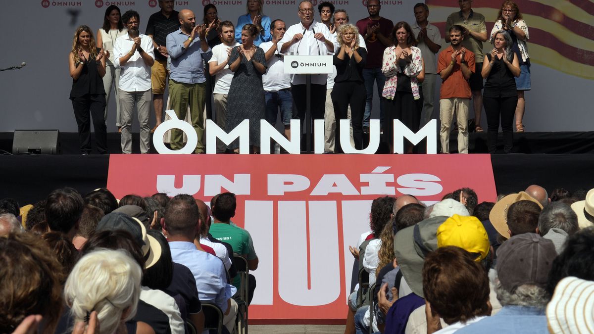 Òmnium excluye a Laura Borràs de la lista de los 4.400 potenciales beneficiarios de la amnistía