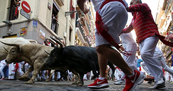 Foto: Encierro de San Fermín en Pamplona | REUTERS