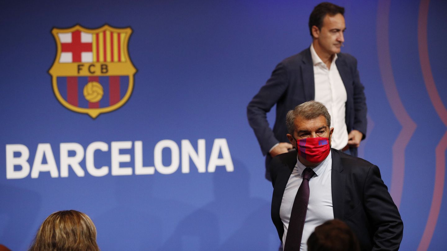El CEO del Barça, Ferran Reverter, y el presidente del club, Joan Laporta. (Reuters)