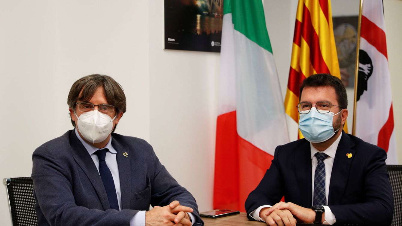 Foto: Carles Puigdemont y Pere Aragonès en Cerdeña (Italia). (Reuters)