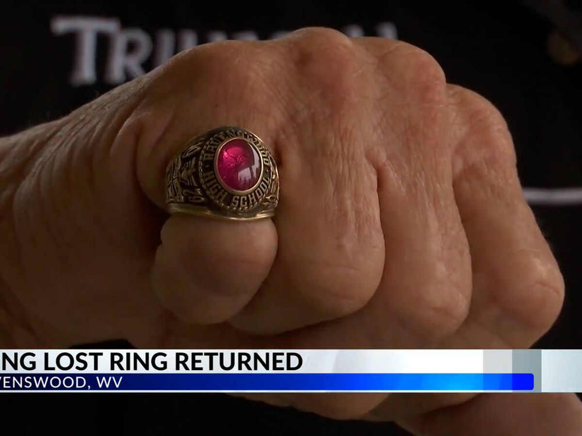 Foto: El anillo de oro recuperado 43 años después (Youtube)