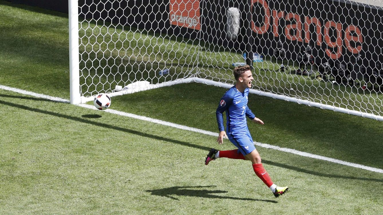 Foto: Griezmann celebra su segundo gol a Irlanda en Lyon. (EFE)