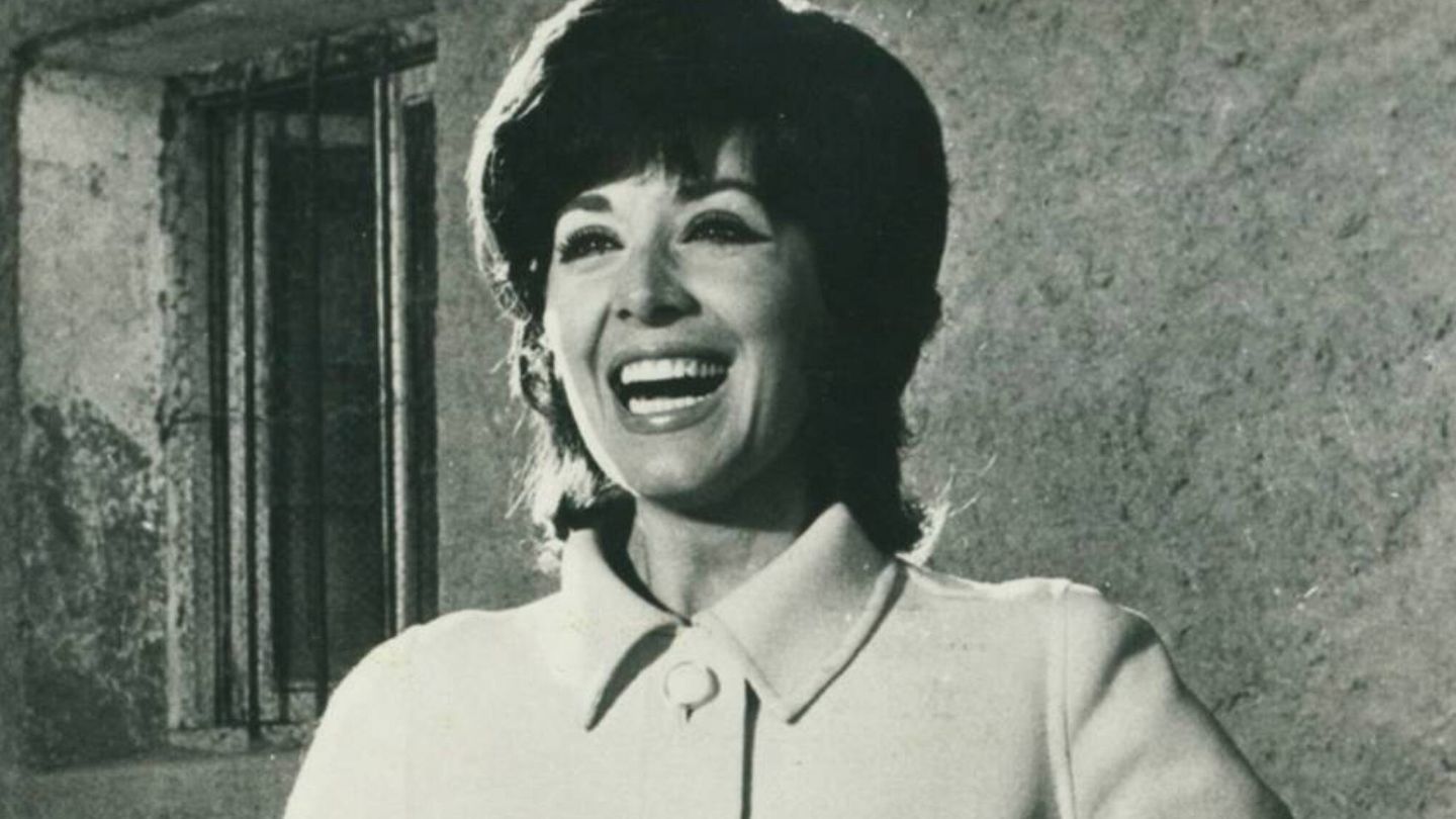 Concha Velasco en la película 'Historias de la televisión', de 1965. (Hesperia Films/Pedro Masó)